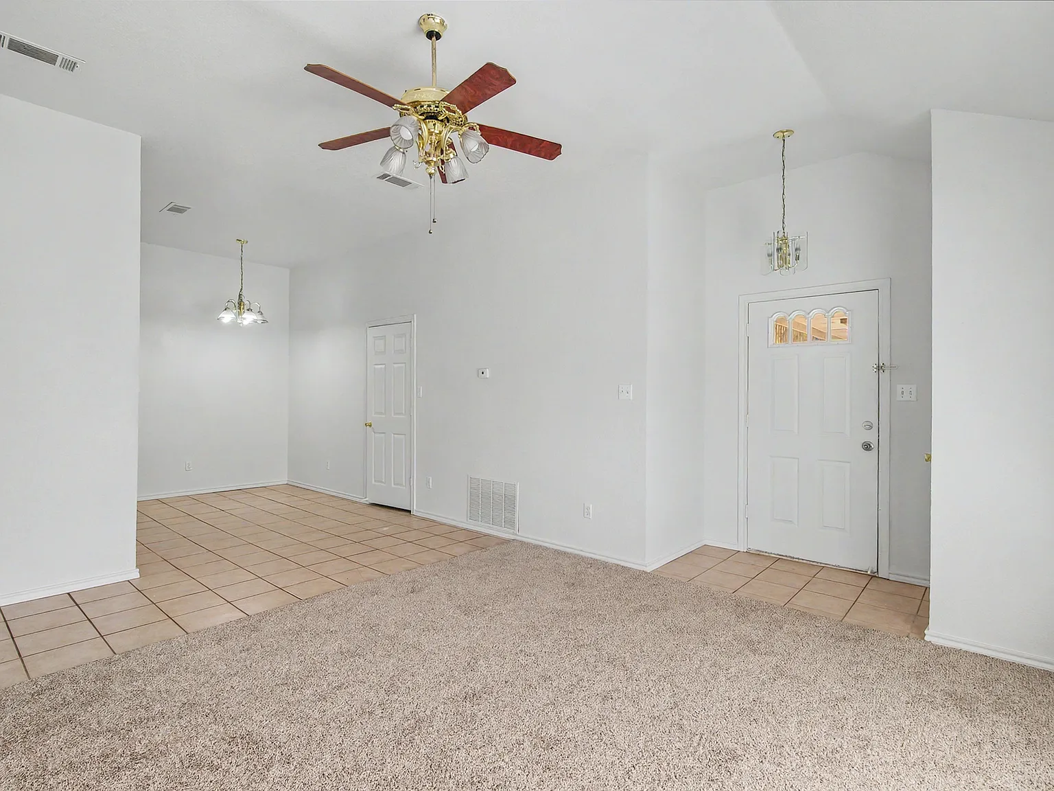2 bed, 1108 sqft, $1,450 — Photo 3