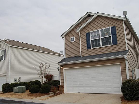 3rd image of 335 Hiawassee Dr Unit 2C