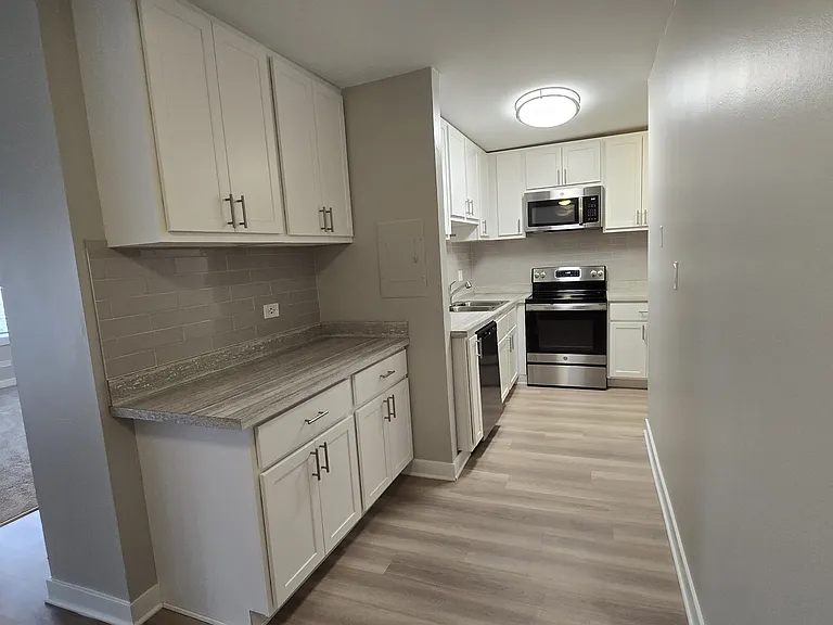 Lisle Station Apartments — Photo 75