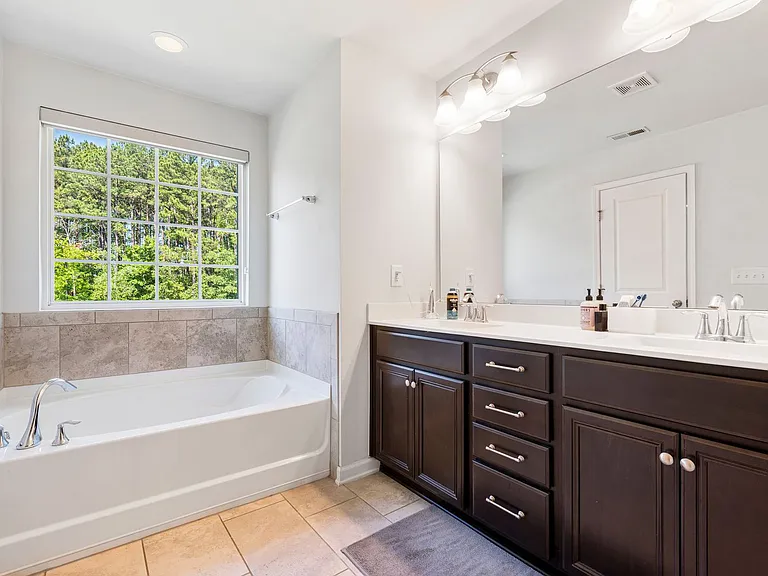 1302 Southpoint Trl — Photo 13