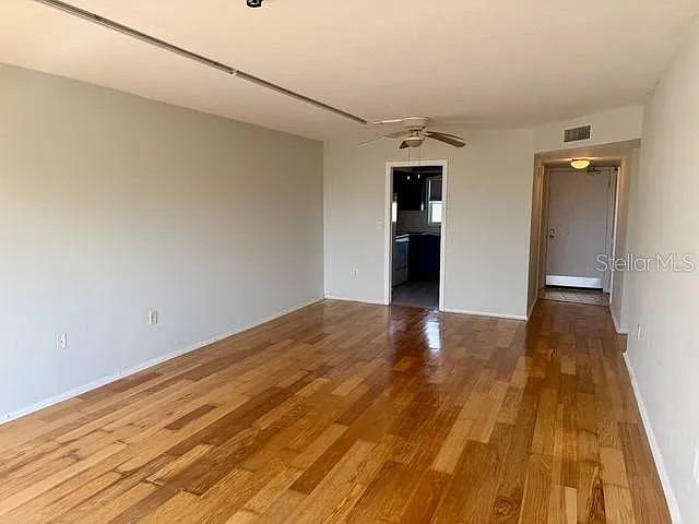 4775 Cove Cir #1102 — Photo 7