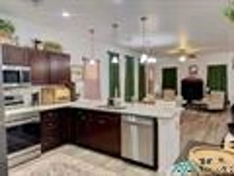 707 Santa Fe Trl W — Photo 9