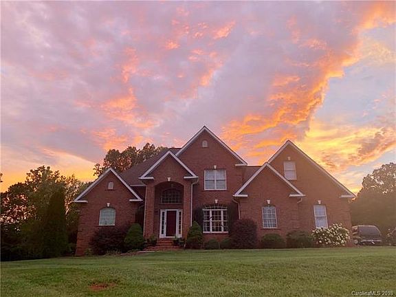 2nd image of 192 Carters Farm Dr