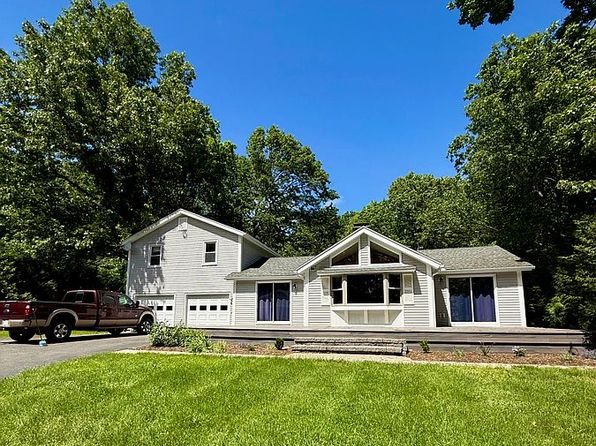 291 Pochassic Rd