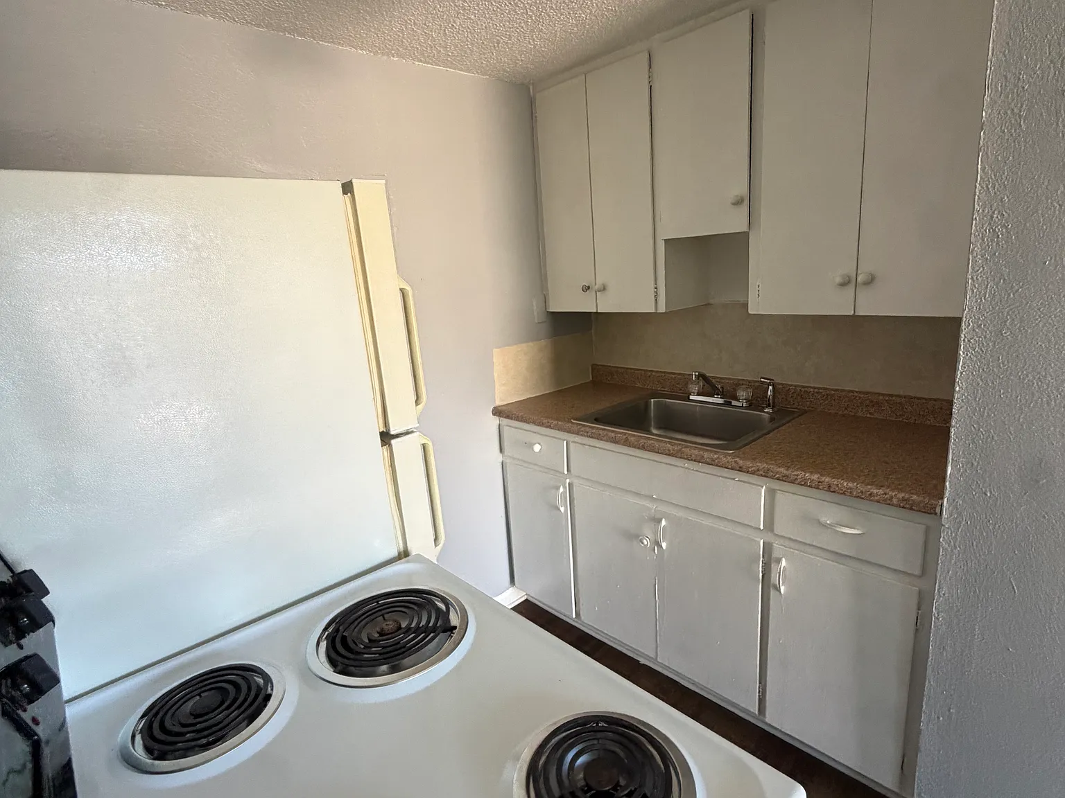 Studio, $725 — Photo 4