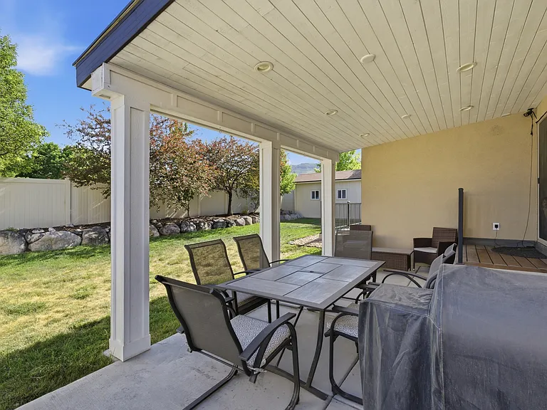 4779 W Plainfield Rd — Photo 28