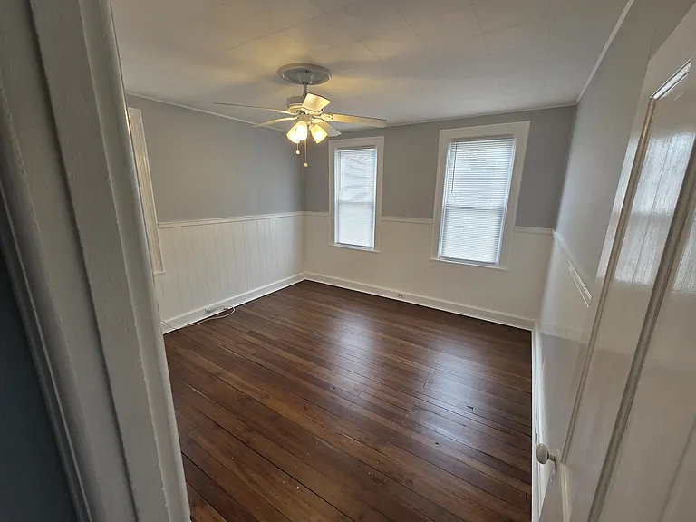 146 E 2nd St #2 — Photo 7