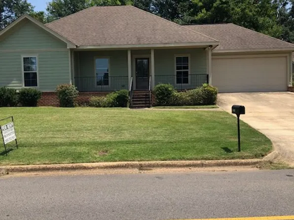 2203 Forest Lake Dr, Tuscaloosa, AL 35401