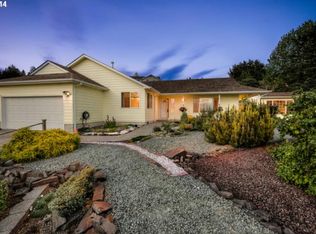 980 Bridge View Ct, Astoria, OR 97103