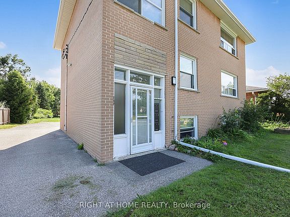4th image of 137 Vancouver St