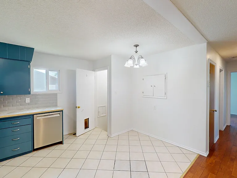 114 Wheatland Trl — Photo 3