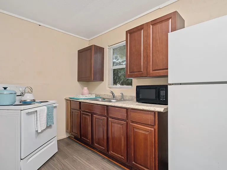 207 N Lakewood Dr — Photo 11