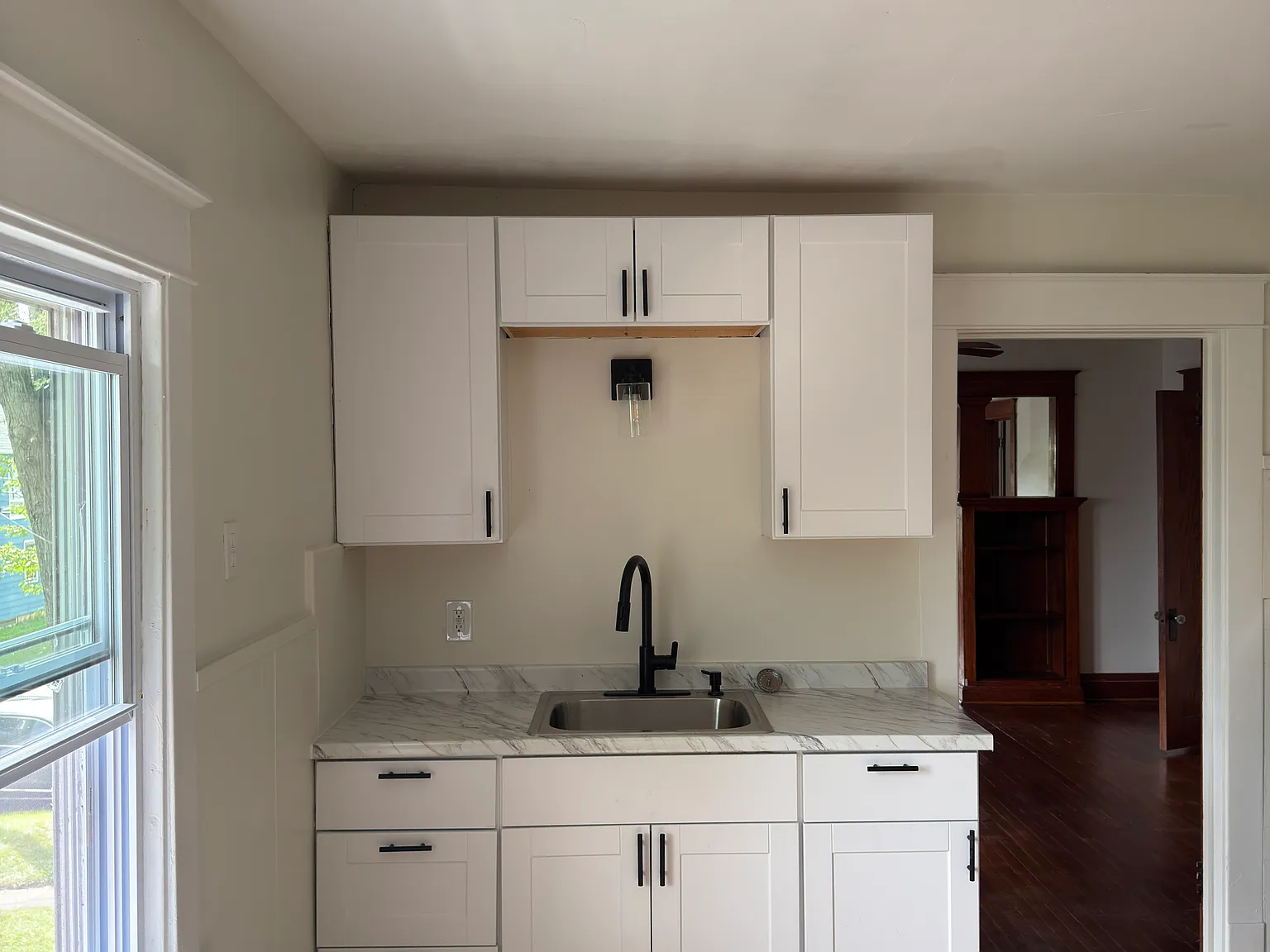 2 bed, 1450 sqft, $1,300 — Photo 2