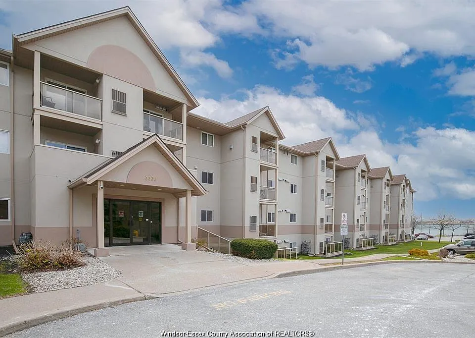 3000 Sandwich St #410