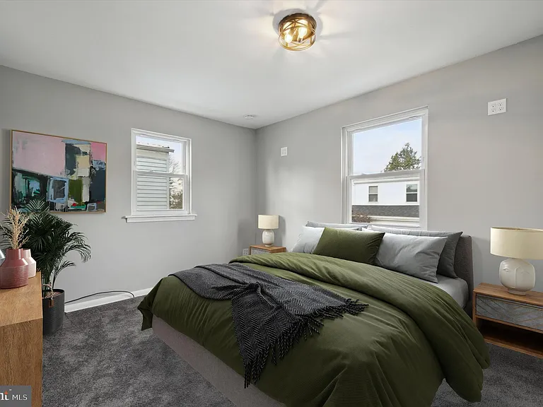 725 Mount Vernon Ave — Photo 8