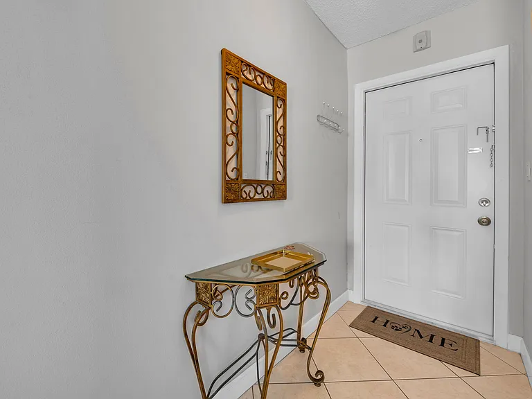 415 NE 2nd St #209 — Photo 34