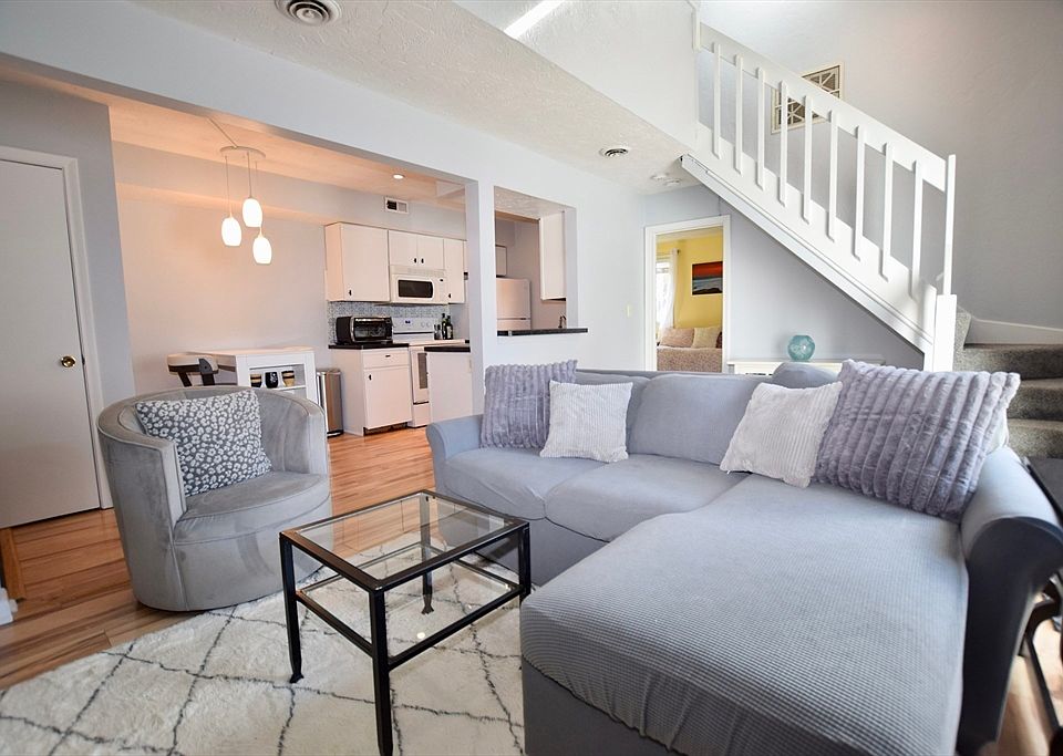 1st image of 201 Lake St Unit 30
