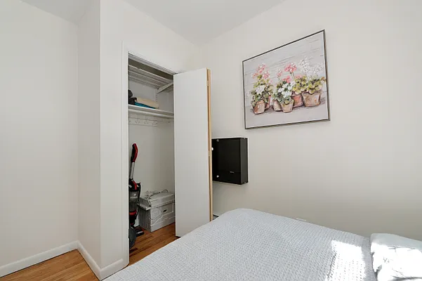 Rented by Corcoran | media 14