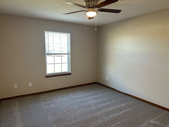 4th image of 1432 Blue Branch Dr