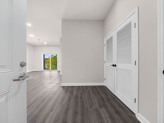 5th image of 1 Main St #107