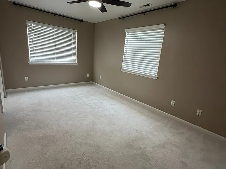 5207 Villa Dr — Photo 15