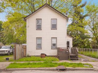 5008 Dolloff Rd, Cleveland, OH 44127