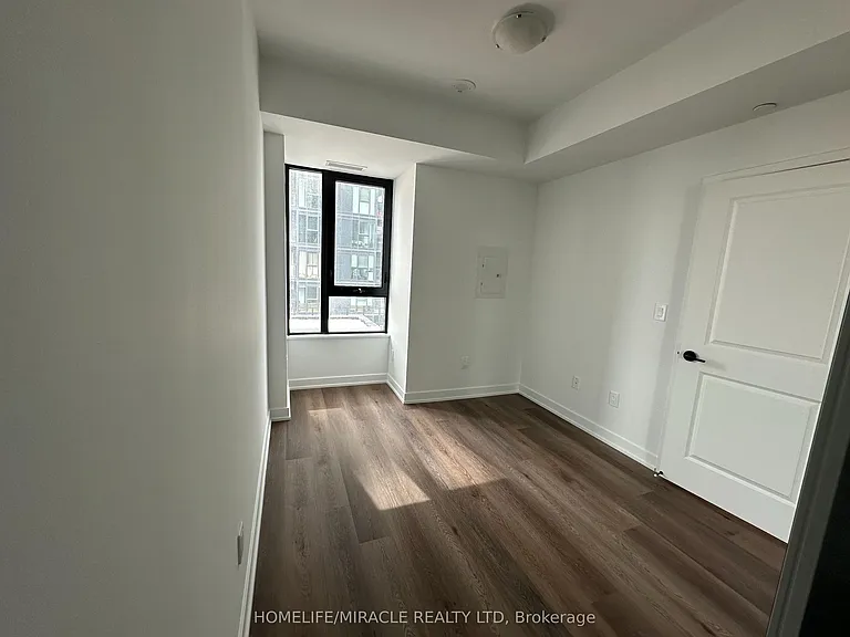 2075 Lakeshore Rd #603 — Photo 9