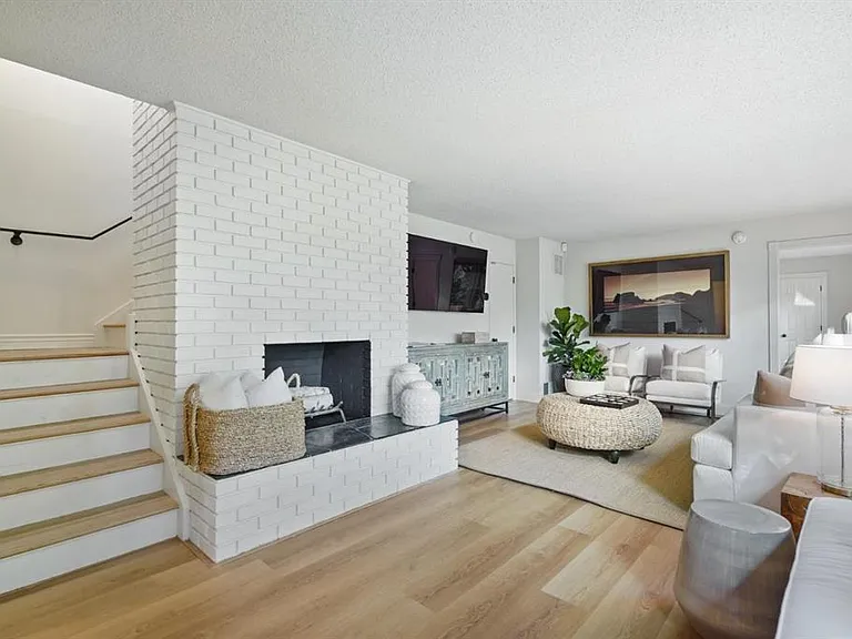 3811 Farm Hill Blvd — Photo 10