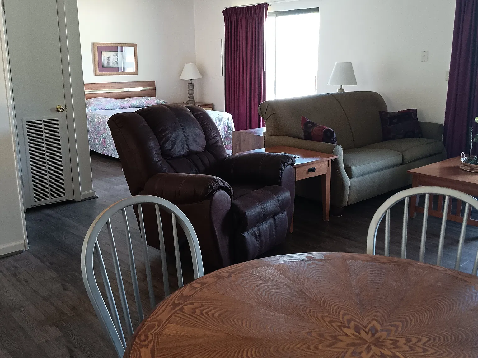Studio, $1,375 — Photo 4
