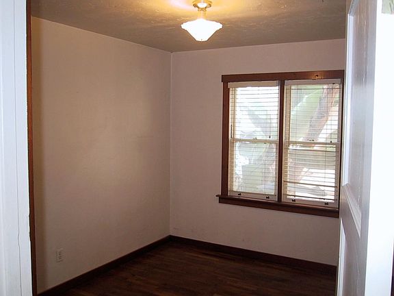 3rd image of 2814 B St