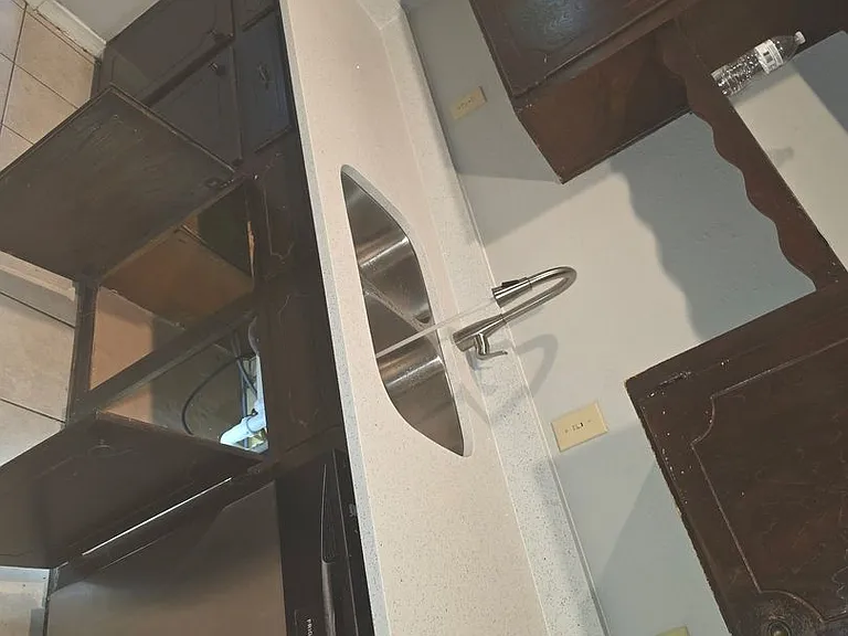 930-932 Lindy Ct — Photo 3