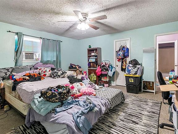 3rd image of 10812 Stanley Aubin Ln