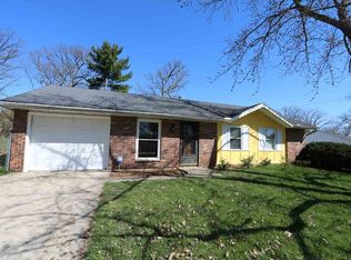 1321 Northlea Dr, South Bend, IN 46628