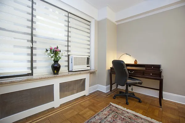 Sold by LG Fairmont Group | media 7