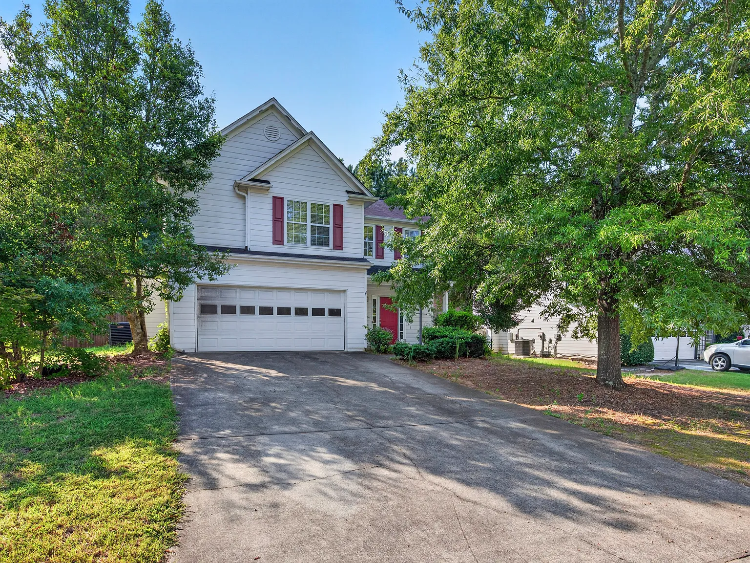 3 bed, 2335 sqft, $2,450 — Photo 1