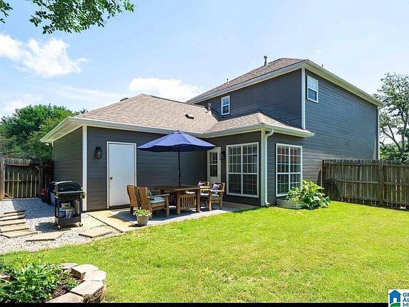 2nd image of 414 Chadwick Cir