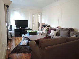 Rented by NYLA Realty