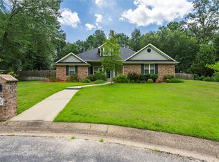 1024 Pebblebrook Ct, Chandler, TX 75758