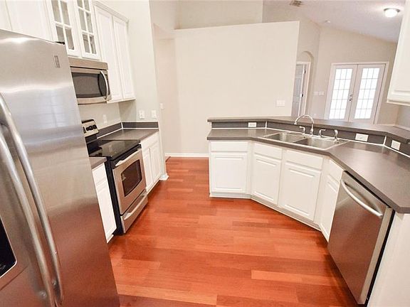 4th image of 1939 Darlin Cir