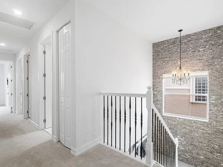 8300 Calabria Lakes Dr — Photo 32