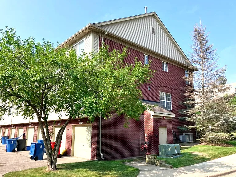 23338 Poplar Dr #88 — Photo 3
