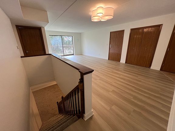 2nd image of 2416 W Foster Ave APT 1N
