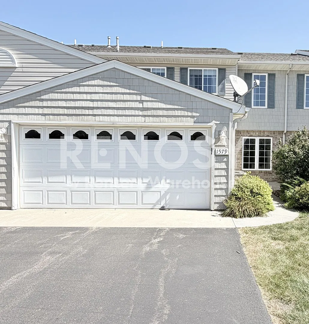 Available September 14th 3 Bedroom 2 Bath Townhouse in Waconia — Photo 1