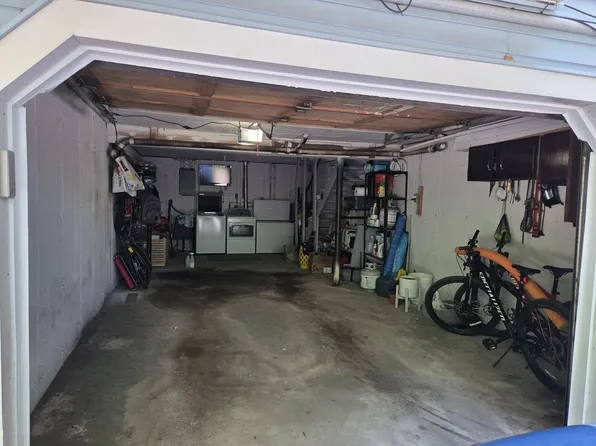 94 Cynthia Ln APT C3, Middletown, CT 06457