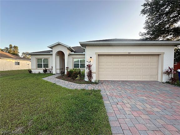 2nd image of 759 Arundel Cir