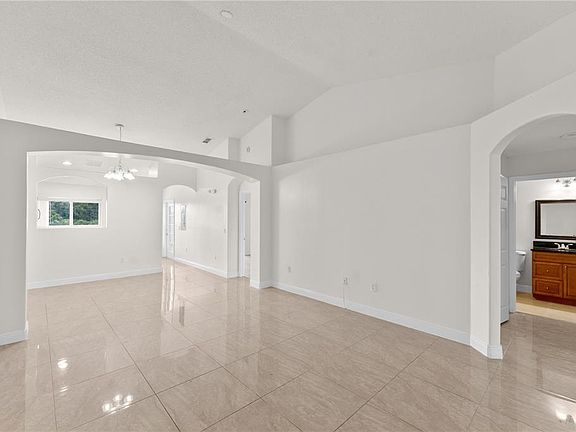 3rd image of 13438 Fairway Glen Dr APT 203