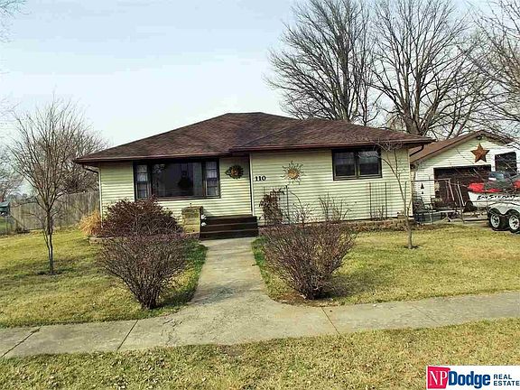2nd image of 110 E Cedar St