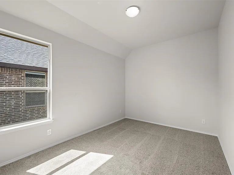 347 Freestall Dr — Photo 15