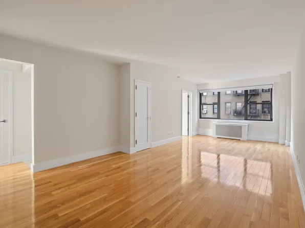 141 E 33rd St, New York, NY