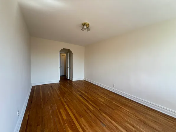 1717 Avenue N image 13 of 23